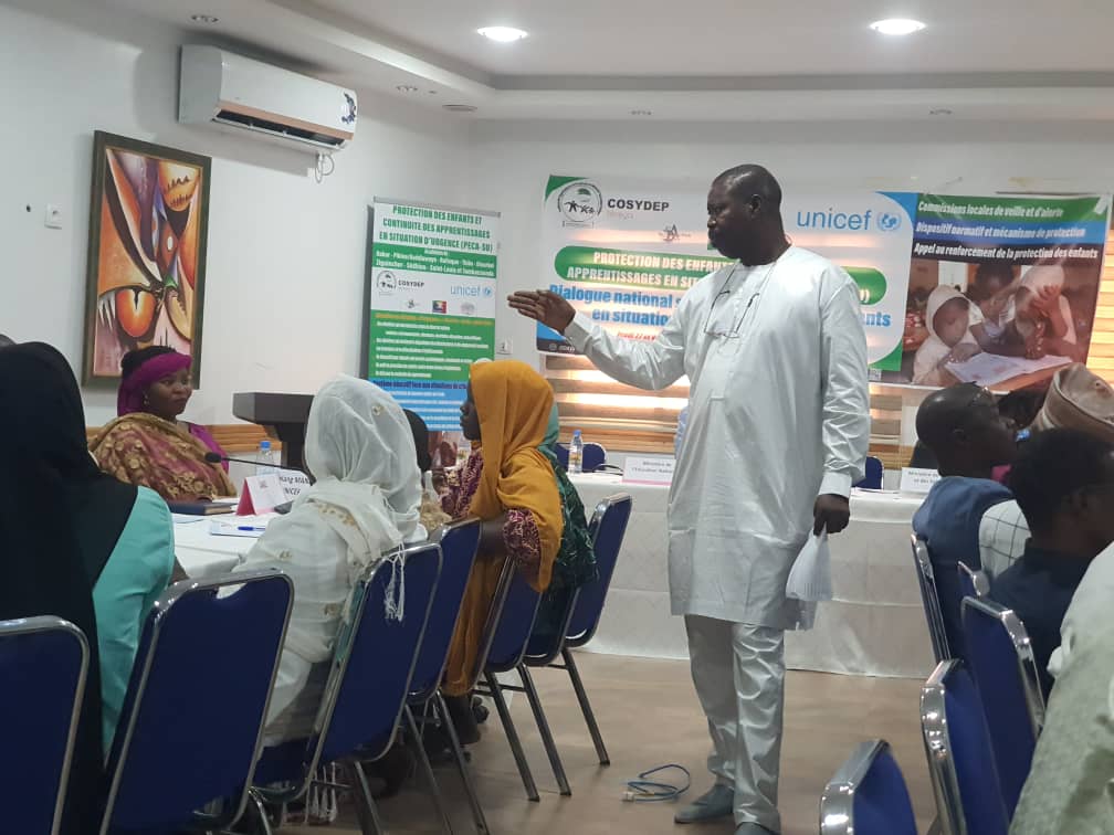 SenegalCape's tweet photo. Dialogue National sur la Protection des Enfants en Situation d'Urgence.
La Cellule d’Appui à la Protection de l’Enfance (CAPE) a pris part au Dialogue national sur la protection des enfants en situation d'urgence, tenu du 27 au 28 juin 2024 aux Résidences Féto 2 à Dakar.
#COSYDEP https://t.co/PBTMj0Bcd8