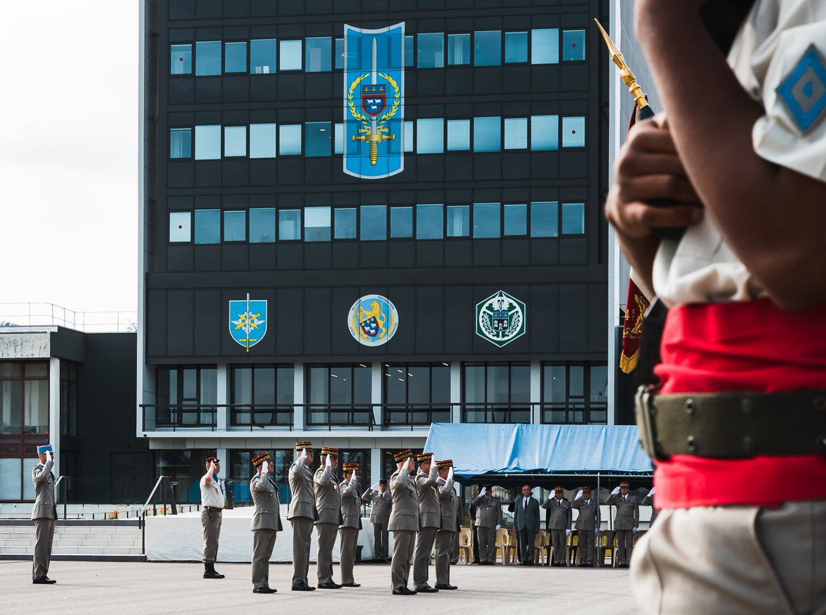 Commandement appui et logistique de théâtre tweet media