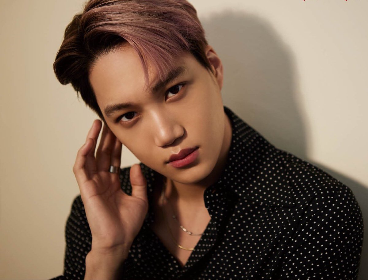 اینجا کاملا شوهره
دیگه پسرم و جونگین و عزیزم و اینا جواب نمیده شووووهره شوهر
#KAI #카이 <a href="/weareoneEXO/">EXO</a>