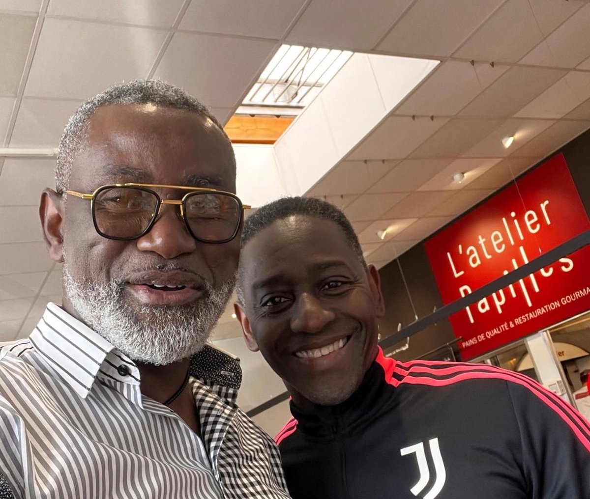 🎉 #HBD 🥳 : Mon très cher jeune frère, quelle immense joie de te souhaiter un magnifique anniversaire aujourd'hui ! 🌟 Je suis tellement reconnaissant pour ton désir constant d'améliorer la vie de ceux qui t'entourent. Tu es non seulement un frère, mais aussi un ami fidèle et