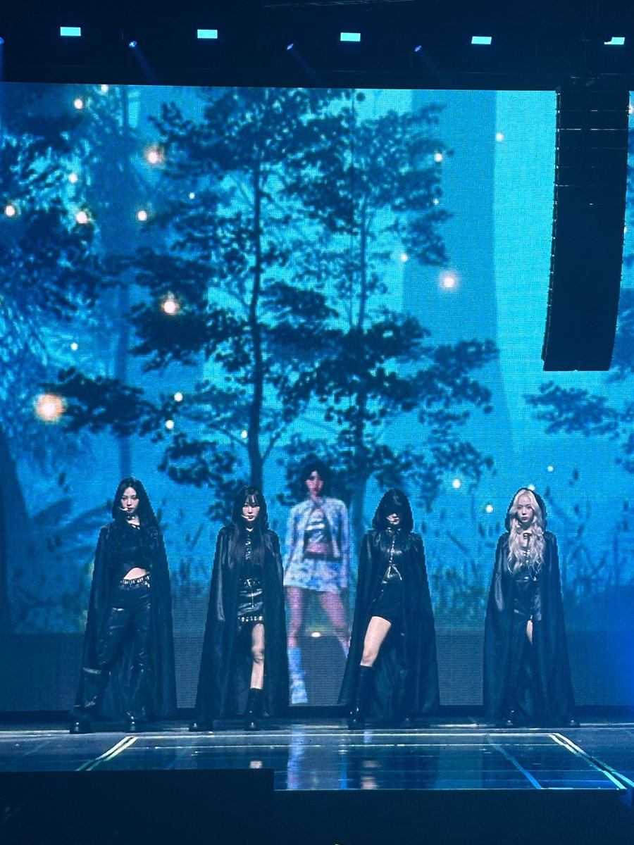 patamaii's tweet photo. อันนี้เว่ออออออ แล้วเจ๊นาวิสเซ็นเตอร์เลยนะ https://t.co/qmxgvUvEoB