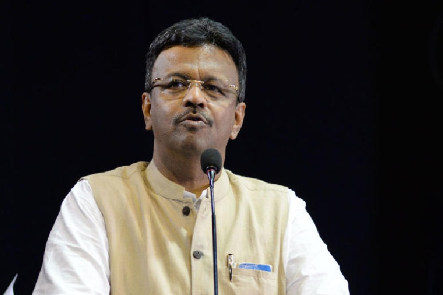 ttindia's tweet image. ‘Discipline’ message from #FirhadHakim: CMC starts #hawker survey in Gariahat

telegraphindia.com/west-bengal/di…