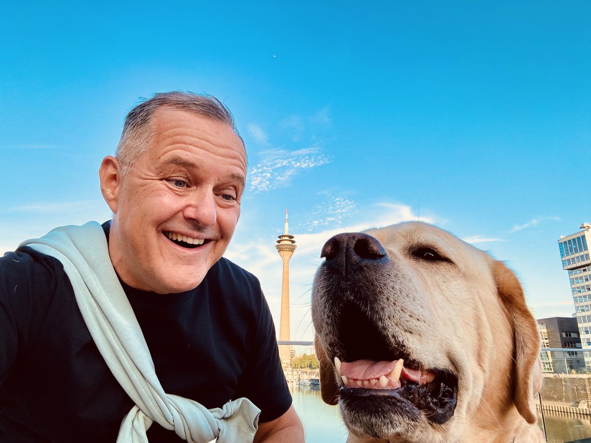 sarfeld's tweet photo. 🚀 Herzlichen Glückwunsch, lieber @johwinkel. 92 % von den Delegierten der @cduddorf bei der Nominierung zum Kandidaten für die #Bundestagswahl im Wahlkreis Düsseldorf Süd.  „Let’s go and win that thing“ 🗳️ https://t.co/mffUFd7tba