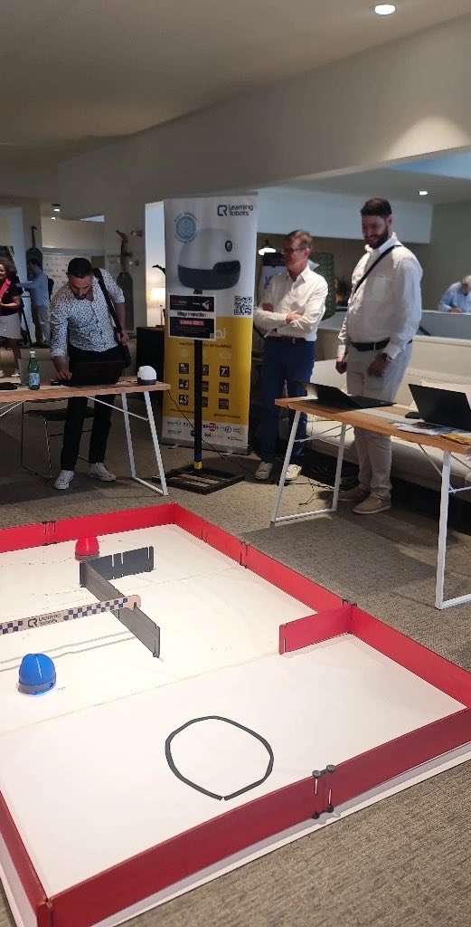 Axel Haentjens (@axelhaentjens) on Twitter photo Ateliers découverte de l’IA avec <a href="/RobotsLearning/">Learning Robots</a> au TEDx de Paris-Saclay. Beaucoup de belles rencontres et d’opportunités de coopération à venir ! Ateliers découverte de l’IA avec <a href="/RobotsLearning/">Learning Robots</a> au TEDx de Paris-Saclay. Beaucoup de belles rencontres et d’opportunités de coopération à venir !