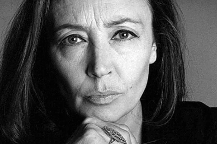 ferdinandoiu's tweet photo. Oriana Fallaci sull'antisemitismo ⬇️

"Io trovo vergognoso che in Italia si faccia un corteo di individui che vestiti da kamikaze berciano infami ingiurie a Israele, alzano fotografie di capi israeliani sulla cui fronte hanno disegnato una svastica, incitano il popolo a odiare gli ebrei. E che pur di rivedere gli ebrei nei campi di sterminio, nelle camere a gas, nei forni crematori di Dachau e di Mauthausen e di Buchenwald e di Bergen-Belsen eccetera, venderebbero a un harem la propria madre." 

Semplicemente una donna straordinaria. 
#29giugno #StandWithIsrael