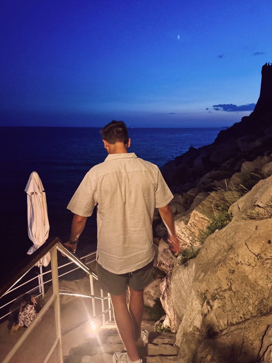 luckybuckystl's tweet photo. lucky bucky x Fan Van Croatian honeymoon. 
unfortunately, no one here recognizes Fan Van 😔 https://t.co/ciV6tub5QA