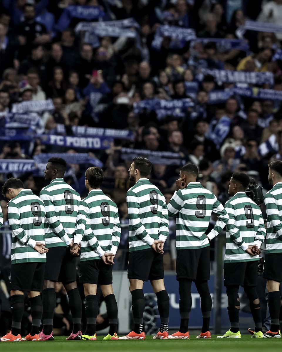 Pedrocb1906's tweet photo. Brutal a forma como soubemos homenagear o Manuel Fernandes! 

E em boa parte ainda em vida, como deve ser! 

É muito assim que se cultiva a paixão, tratando bem as sementes do passado, e sementes como esta do Manel, darão Frutos eternamente! 

Obrigado 🙌🏻🙏🏻💚 https://t.co/AgB6WNls16