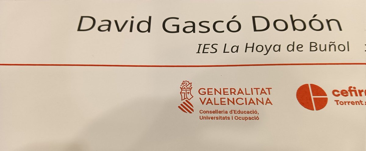 phantasma39's tweet photo. Presentando la III Jornada de la Ciencia que organiza el IES La Hoya de Buñol. https://t.co/V4tPfd3BVb