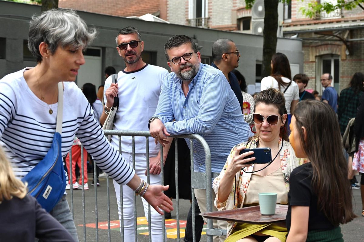 luccarvounas's tweet photo. Fête de l’école Étienne #Dolet @Alfortville_94 pour un moment festif et de partage avec les familles et les équipes pédagogiques autour d’échanges, de jeux et d’animations pour célébrer ensemble cette fin d’année scolaire. #Éducation https://t.co/UW9QiWfosW