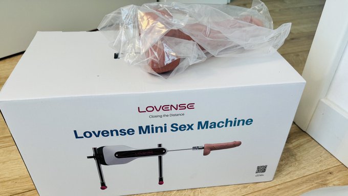 So i&rsquo;ve got this new thing and i need someone to show me how it works 😜 https://t.co/5kXvJmEtWG<a href="/tag/happynewyear"class="tags"><span>#happynewyear</span></a>