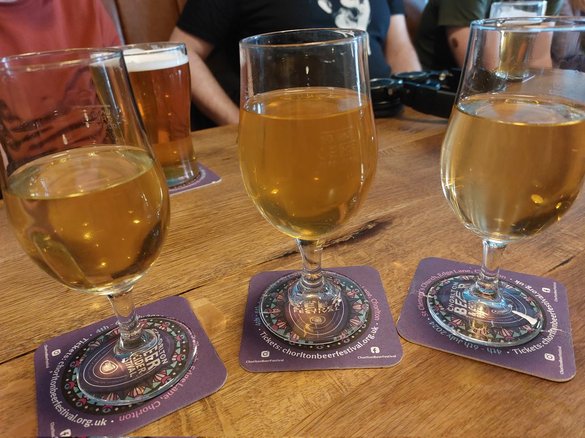 FormerCiderBuzz's tweet photo. A cider flight at Greater Manchester Area Cider Pub of the Year 2024 @petersgate_tap - from the left @MashamCider and from @RossCider Two Fruits and Deep Space Trucking
A joy to find good quality cider on draught
 Second round @KnivetonCider / @sandfordorchard / @GreggsPit Perry https://t.co/HZMAr6HCKb