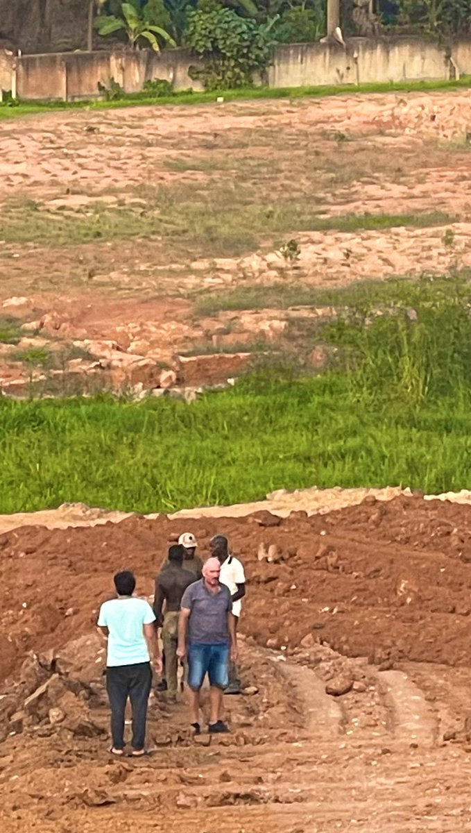SimplyKips's tweet photo. A foreigner taking over a swamp in Seeta2setup a fuel station. Across is former Blood of Jesus Church demolished in April by @nemaug 4 encroaching on the same swamp. Across the road is a Seeta High gate Muyingo refused to take down.
#UGAirlines #UgandaAirlines #NEET_UG #Lubigi https://t.co/JhveYWtKuK