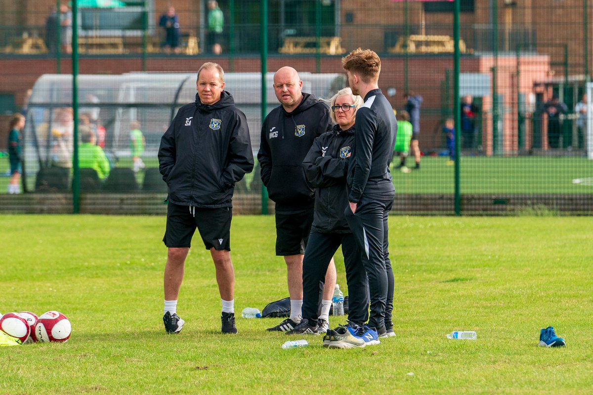 Bootle_FC's tweet image. 🙌 The lads returned to pre-season on Thursday evening!

We kick off our pre-season campaign with a game at @maghullfc a week today.

#UpTheBucks | 📸 @willgriff_uk 🟡🔵