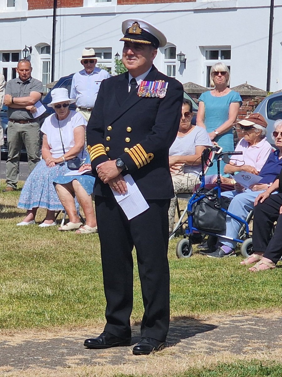Edward_GTS's tweet photo. Wonderful to be able to say thank you to the Armed Forces this morning (including my wife!) as we celebrated #ArmedForcesDay in Rowlands Castle. The military make a huge contribution to our country and it's right we take the time to recognise all they do. https://t.co/Zl0X1RYSsH