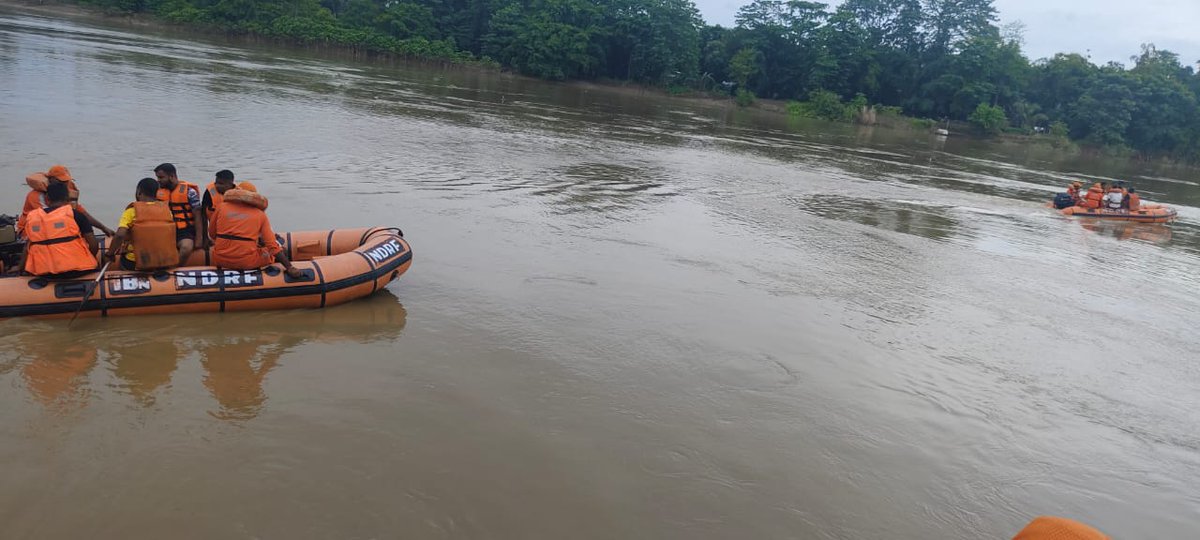 01NDRF's tweet image. #Instructors of 1st Bn NDRF #providing #training on DM for #DDRF_Team_Members #Assam at PWD Building, #Silchar, #Cachar, #Assam.
#आपदा_सेवा_सदैव_सर्वत्र 
#saving_lives_and_beyond
#Guwahati, #Assam
@NDRFHQ
@ndmaindia
@CMOfficeAssam