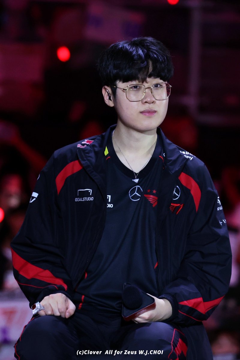 clover_wjc's tweet photo. 240629 LCK서머 T1 vs KT preview

우제야 너 월즈 우승한 탑라이너야💍

#제우스 #Zeus #최우제 #T1WIN https://t.co/Vt98sbKV5g