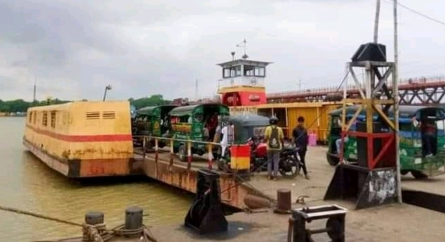 কালুরঘাট ফেরি ইজারাদারের নতুন কৌশল