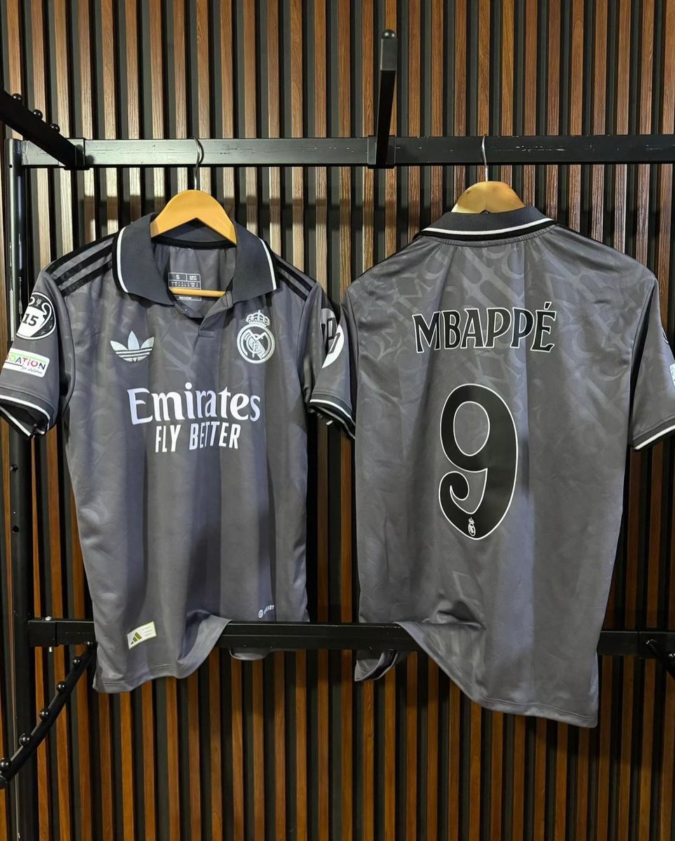 Ce à quoi ressemblera le maillot Third du Real Madrid la saison prochaine. 🩶

📸 <a href="/Hamza_RMFC/">H A M Z A</a>