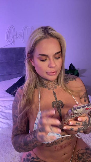 🟢 ONLⵊNE NOW!! 🍒 𝑮𝒊𝒂 💦 is live now! https://t.co/LosV1Yuuz9 https://t.co/3QoMBnMrIp