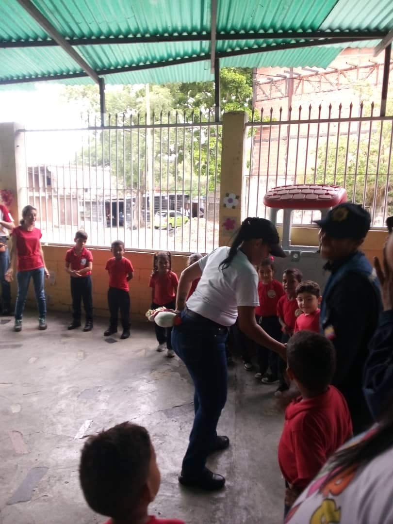 cteran641's tweet photo. CDCE Municipio Plaza* Red Territorial #04 Trapichito. Hoy 27/06/2024 , en los espacios del CEI Carmen Elena de Teran 
Actividad: Los niños se cuidan por la OMA preventora Aleyda y Juan. https://t.co/oEXc7xghjn