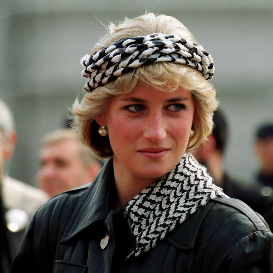 Resist_05's tweet photo. “I am not a political figure, I am a humanitarian figure, always was, always will be”…

~ Princess Diana https://t.co/cO8TGFUuZu