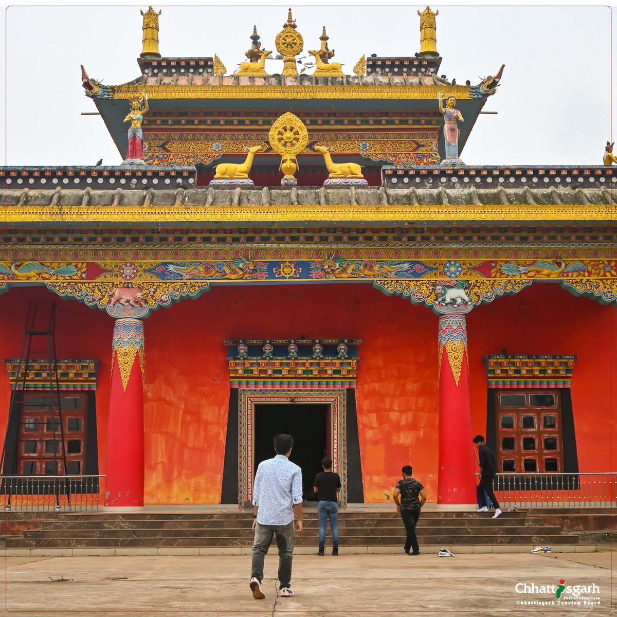 Visit Takpo Monastery in Mainpat, located just 75 km from Ambikapur City! This place, steeped in Tibetan Buddhist traditions, offers a tranquil retreat amidst lush greenery and rolling hills. 

#mainpat #monaestry #surguja #gochhattisgarh #chhattisgarhtourism #chhattisgarh