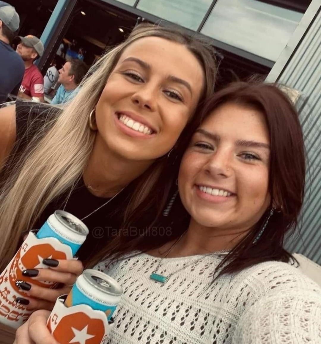 Hailey Welch, aka Hawk Tuah girl, has huge potential to become a strong  muse for #Bitcoin massive adoption, if we orange pill her. 🍊💊 Do you know  how to contact her?