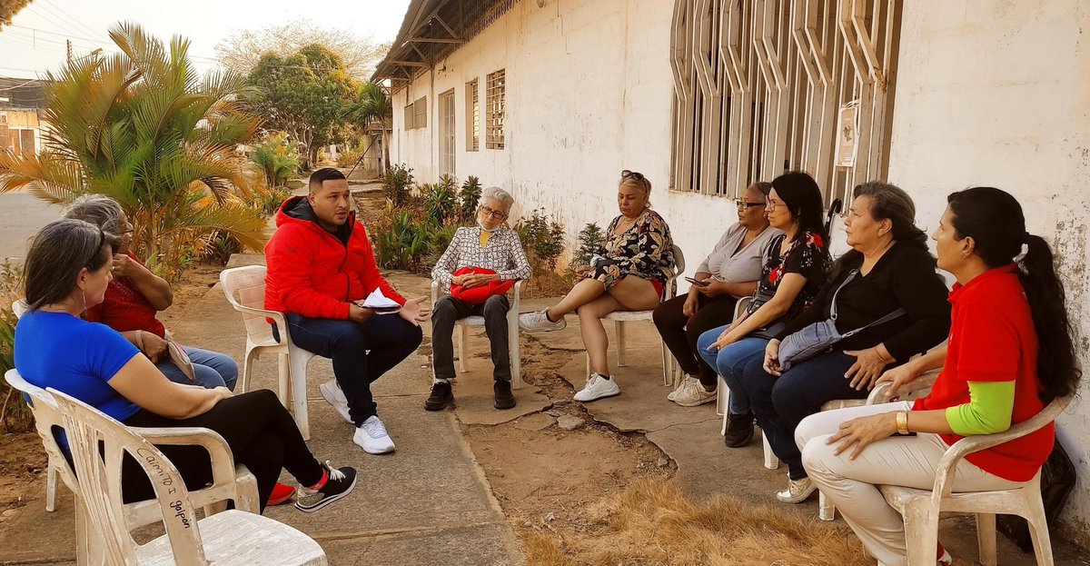 Roberth Rivas llama a la participación masiva en simulacro electoral

El Concejal del Municipio Caroní del estado Bolivar Roberth Rivas, llamó a la participación masiva en el simulacro electoral de este domingo, e “insistimos en no solamente en votar el próximo 28 de julio.