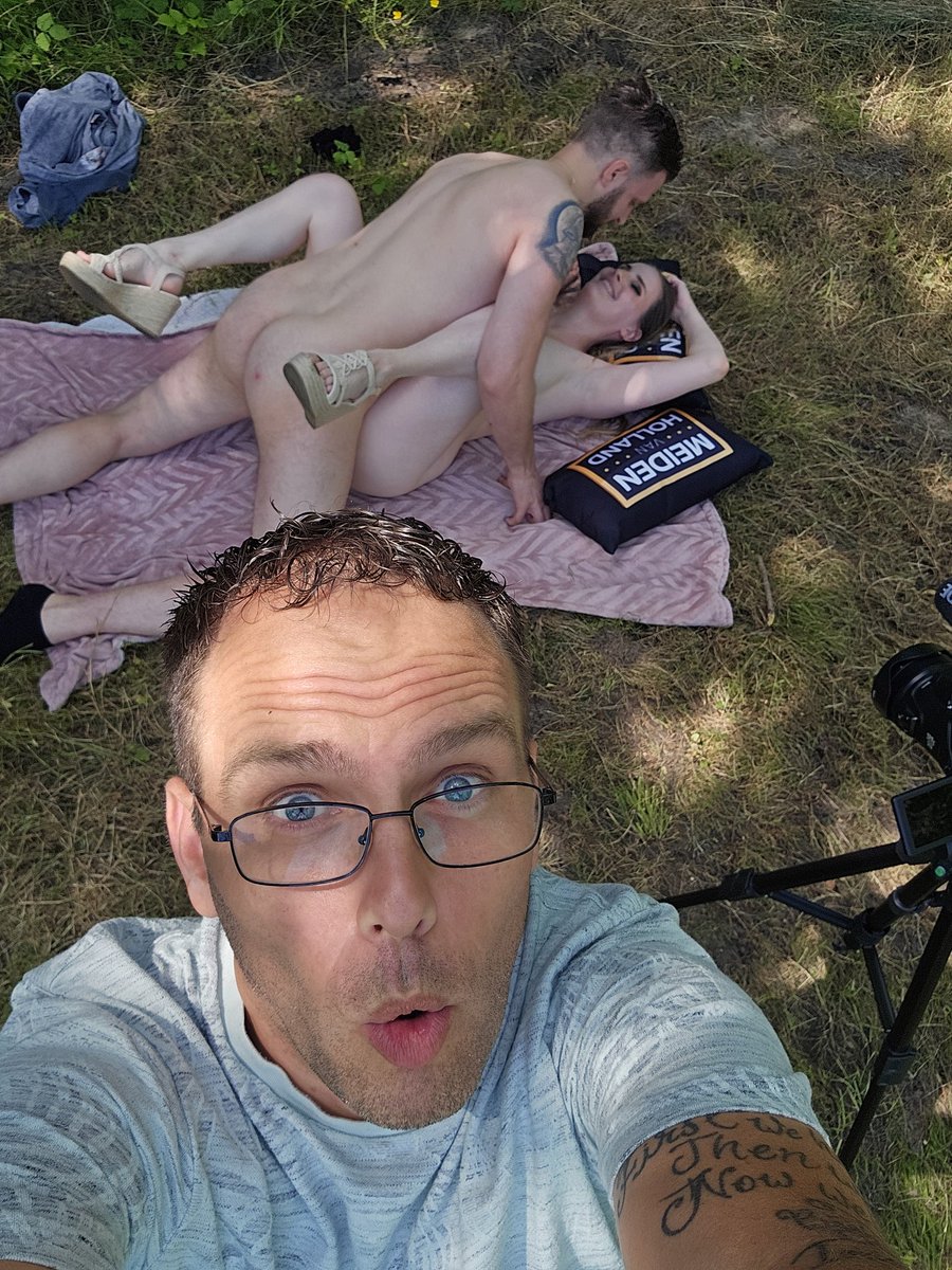 oops what's happening here? 

Thank you @Silassweettooth and Spike for the great shoot for <a href="/MvHtv/">Meiden van Holland</a> 

#summer #Outdoor #shoot
