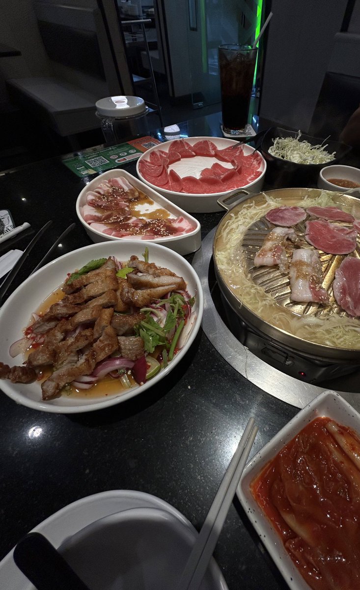 studyyscn's tweet image. recap june dump ୨ৎ ✿ 

 เดือนนี้สอบย่อยเยอะมาก ไม่ค่อยได้แอคทีฟแอคเลย แต่จะพยายามมาแอคทีฟแร้ะ ยังซุ่มเรียนอยู่ หมดไฟนิดนึง (มาก) แต่ได้อีสของอร่อยก็ฟิน สบายใจ ช่วงนี้คงตะลุยแต่ของรร😭ตามไม่ทัน เนื้อหาแอบยากสำหรับฉันมาก เครซี่สุด แต่คิดถึมทุกคนมาก💘💘💘

เม้ามอยกับนี่ได้้ เหงา😞