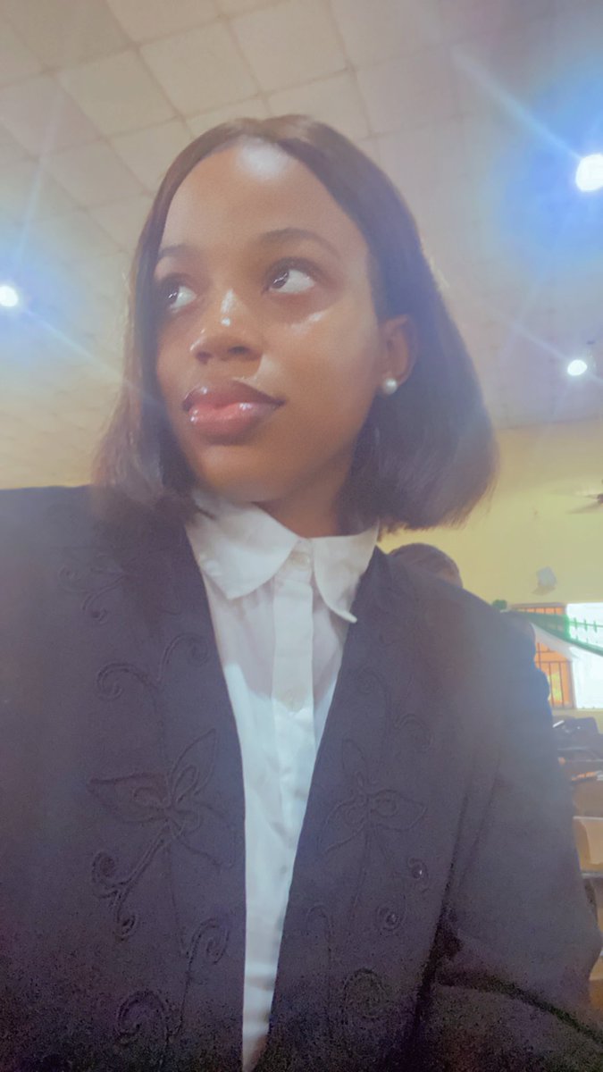 Obi_Zibah's tweet photo. Ohh,
You didn’t hear?
I’m getting called to the Student bar of the Prestigious Faculty of Law, University of Nigeria, Nsukka🤍
#UNSBA
#UNN
#CTBUNSBA https://t.co/VrNCpOUWFo