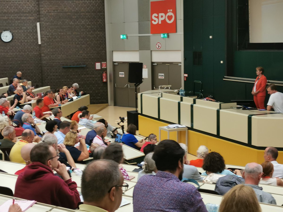 Spannende Keynotes und Workshops am #Mitmachkongress in der alten Wirtschaftsuniversität in Wien.

<a href="/SPOE_at/">SPÖ</a>
#Mitmachkongress