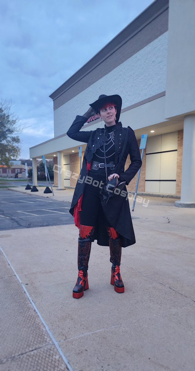 CrazyBot Cosplay tweet media