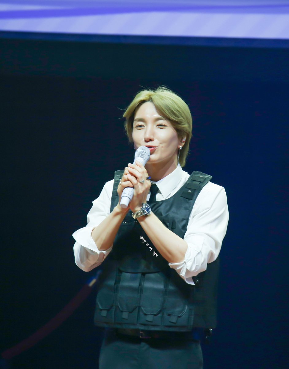 240629 
오빠 생일 축하해 내년에도 봐여💙
#이특 #leeteuk