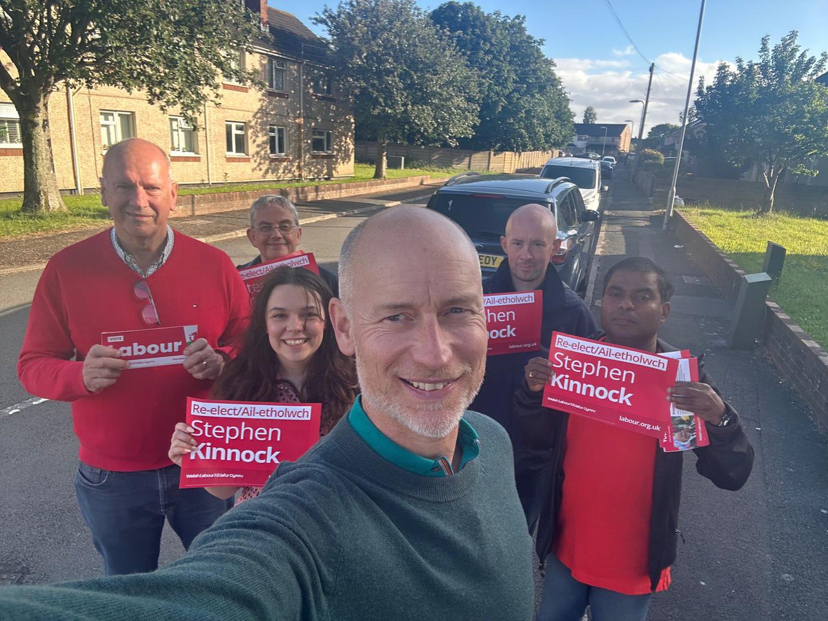 🚪 Another busy week knocking on doors with activists across the constituency. We are out listening to voters every day and fighting for every vote!

🗳️ Don’t forget that you must turn out and vote next Thursday! If you have a postal vote, make sure you return it. 🌹