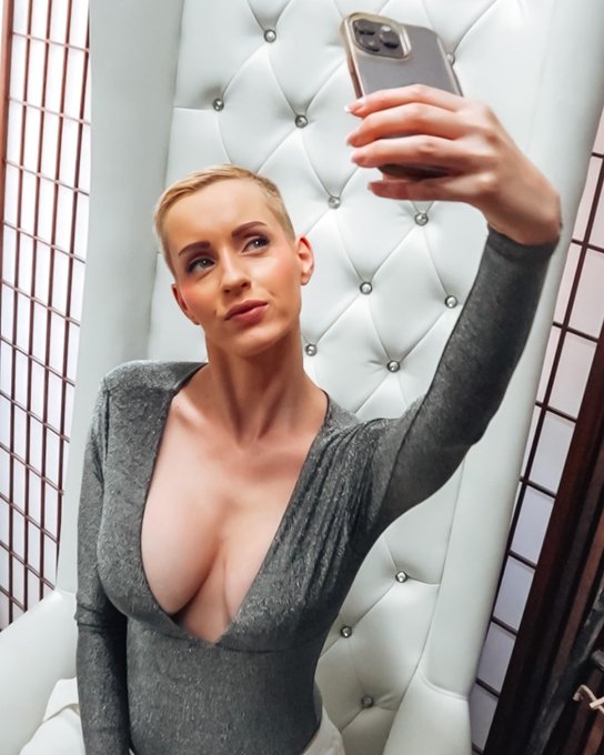 I'm currently shooting my new profile picture for Onlyfans. Check out my Onlyfans account.  https://t<a href="/tag/fun"class="tags"><span>#fun</span></a><a href="/tag/behindthescenes"class="tags"><span>#behindthescenes</span></a><a href="/tag/of"class="tags"><span>#of</span></a><a href="/tag/onlyfans"class="tags"><span>#onlyfans</span></a><a href="/tag/onlyfans"class="tags"><span>#onlyfans</span></a>