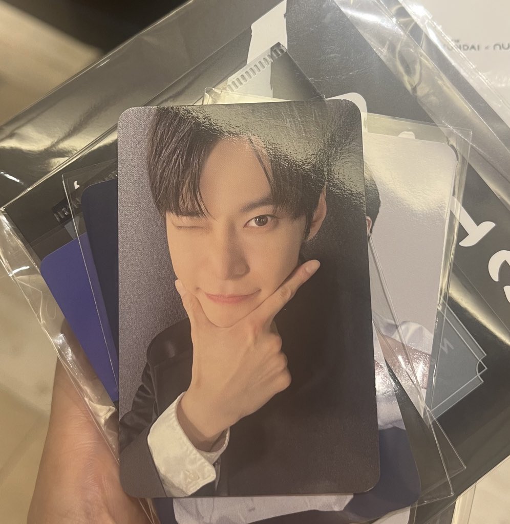 j______n______'s tweet photo. NCT ZONE popup ポップアップ 交換 特典

譲→5000円特典 ドヨン
求→同種ジェノ

都内手渡しまたは郵送での交換希望です。
検索からもお声がけお願いいたします☺︎ https://t.co/owYW6oG6It