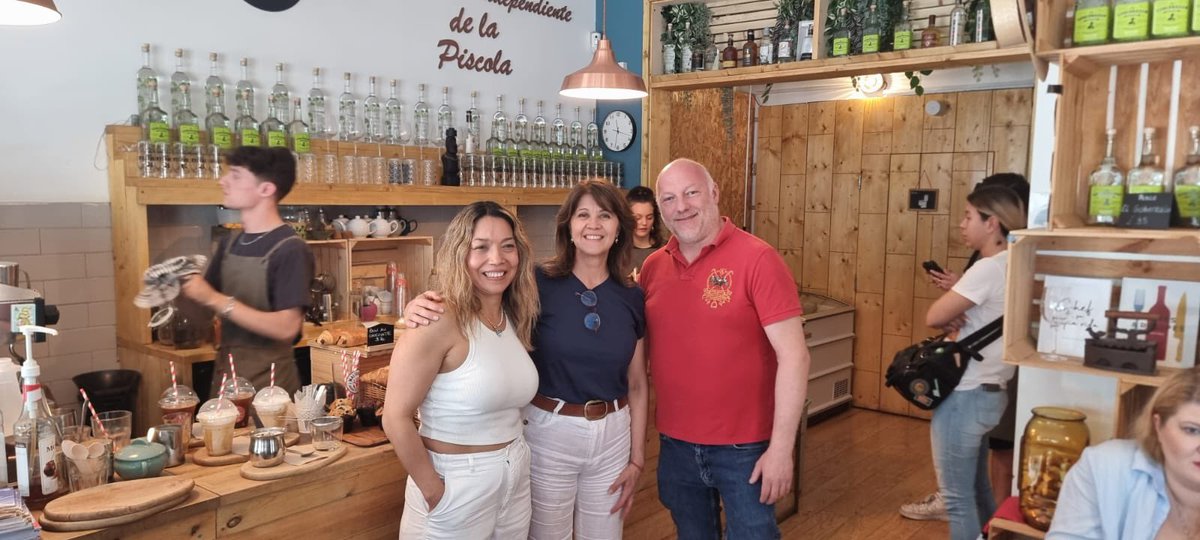 Desayunando #MarraquetaCrujiente con Palta en Londres, con los dueños del <a href="/coffee_harrison/">Harrison’s coffee</a> (IG harrisoncoffee_uk) Pedro Harrison y Susana Mundaca!