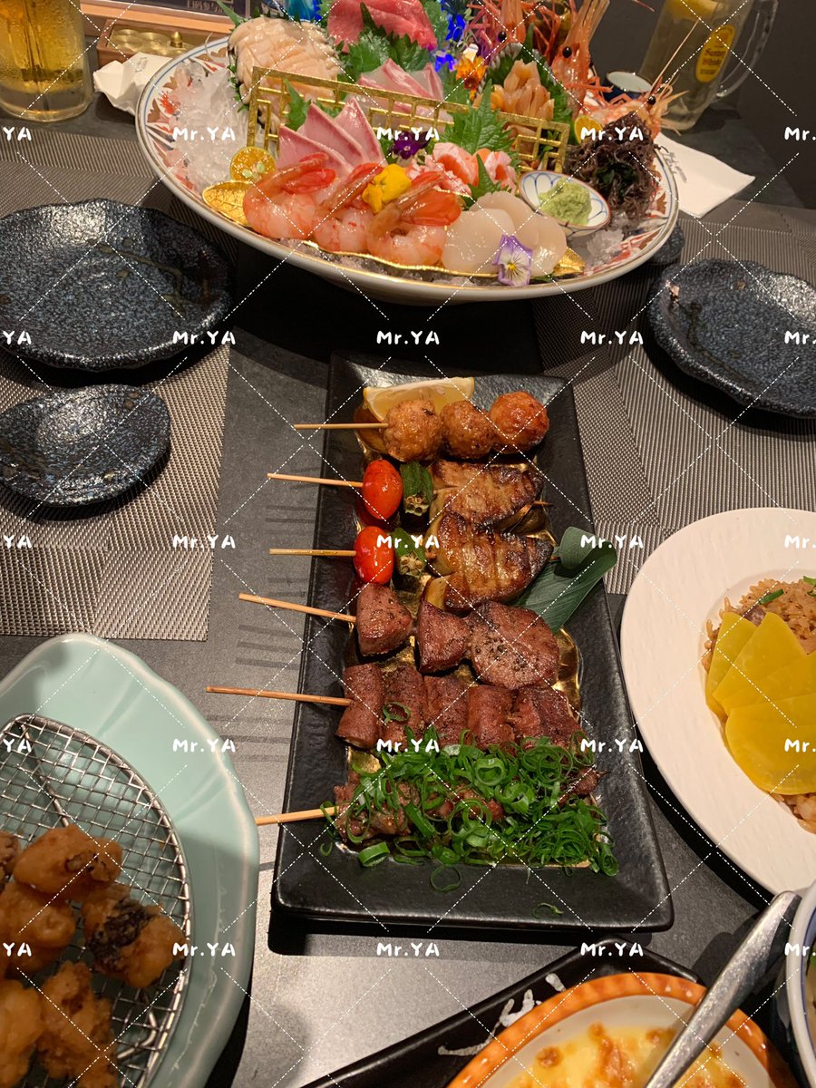 今日活动达成，我是不是也该立个flag，比如百人斩，千人斩什么的？那就暂且称为不限时的百人斩吧：目前已达成2/100
图一，经典3P体位之二；
图二，赶紧犒劳犒劳小骚宝，虽然带她吃，但掌握财政大权到时结账的也是她！