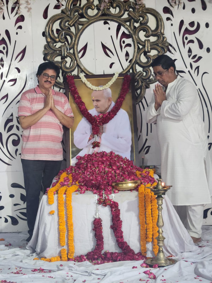 ravivermabjp's tweet photo. श्रद्धेय साक्षी गुरुदेव, गाजियाबाद.. के ब्रम्हलीन ब्रम्हज्ञानी पिताश्री के श्रृद्धांजलि कार्यक्रम में शामिल हुआ !🙏🕉️ https://t.co/1yDcom6P69