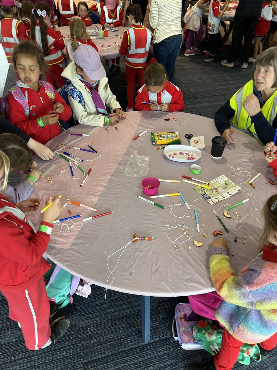 GGLeeds's tweet photo. Bracelets &amp; mosaics.  Go Brownies, go Rainbows.  #granddayout https://t.co/WyFGSQfoFd