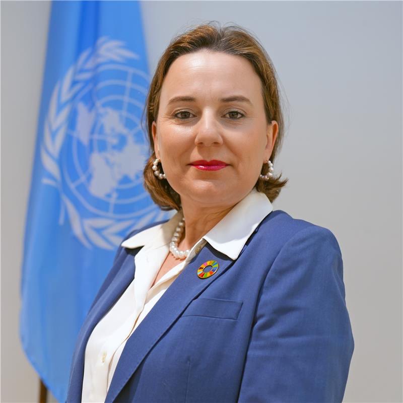 I look forward to welcoming <a href="/NouraHamladji/">Noura Hamladji نورة حملاجي</a> of #Algeria, our new @unfccc Deputy Executive Secretary soon here in Bonn.
 
Noura's rich experience, expertise &amp; passion will be invaluable as we work together to confront the #climatecrisis, &amp; leave nobody behind.

Congrats, Noura!