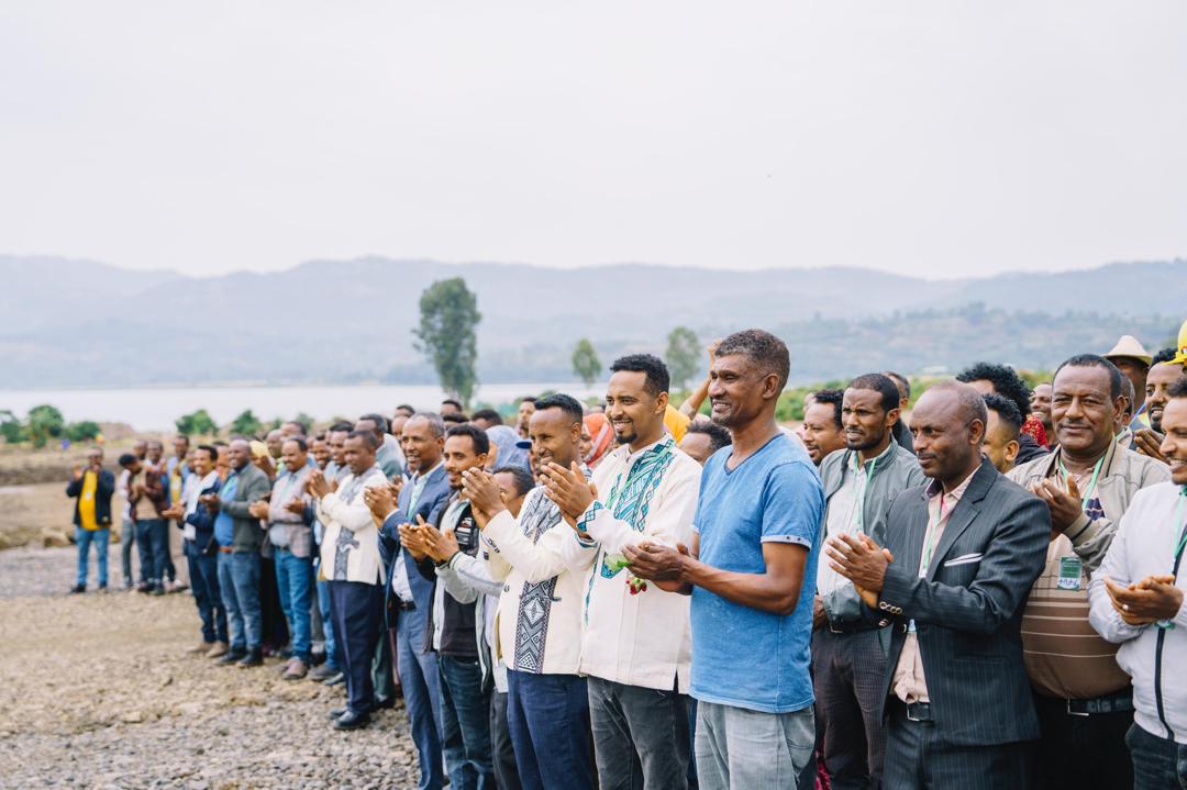 AbiyAhmedAli's tweet photo. Today, we launched this year's Green Legacy planting cycle in the Hayk City of South Wolo Zone, Amhara Region. By planting, we are not only greening the country but also energizing all sectors of the economy. https://t.co/CU7OwjmVMC