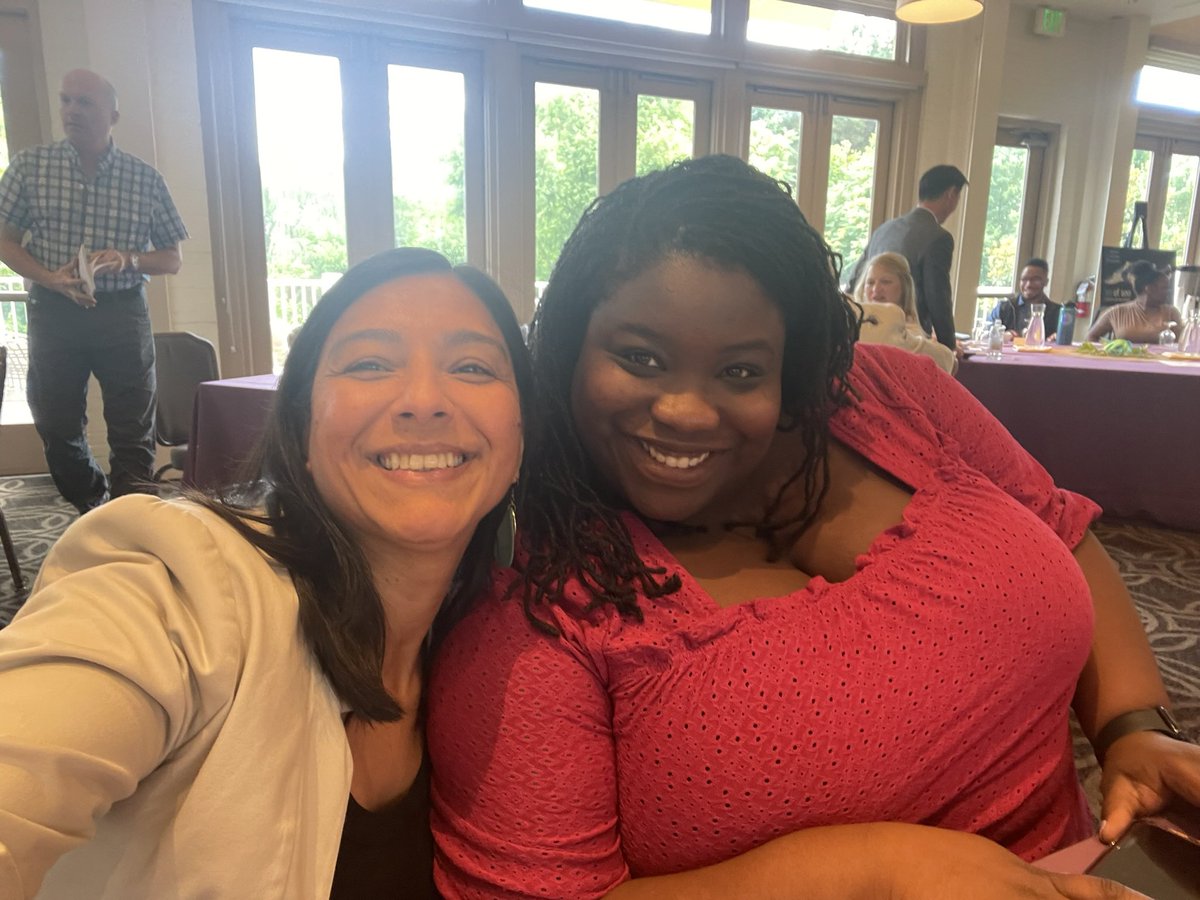 emilyfranESL's tweet photo. Summer is also a great time to travel, learn, and connect with other passionate educators ♥️ #EdNC #pd4uandMe #LatinxFellows https://t.co/vZFAOtjeay