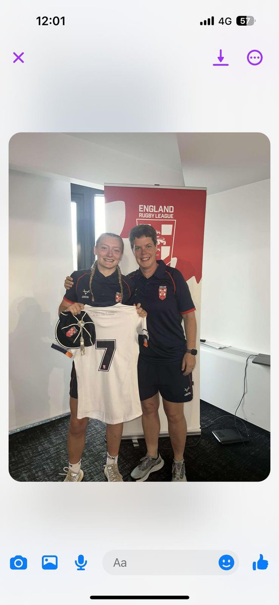 AshtonBears's tweet image. Good luck and congratulations to Isabel Rowe. 

Izzy is making her England debut for England women today v France’s just 17 years old. 

She played all her junior rugby at Ashton bears and played in mixed team until u11’s then onto our Bears Girls Academy. 

We are all so proud.