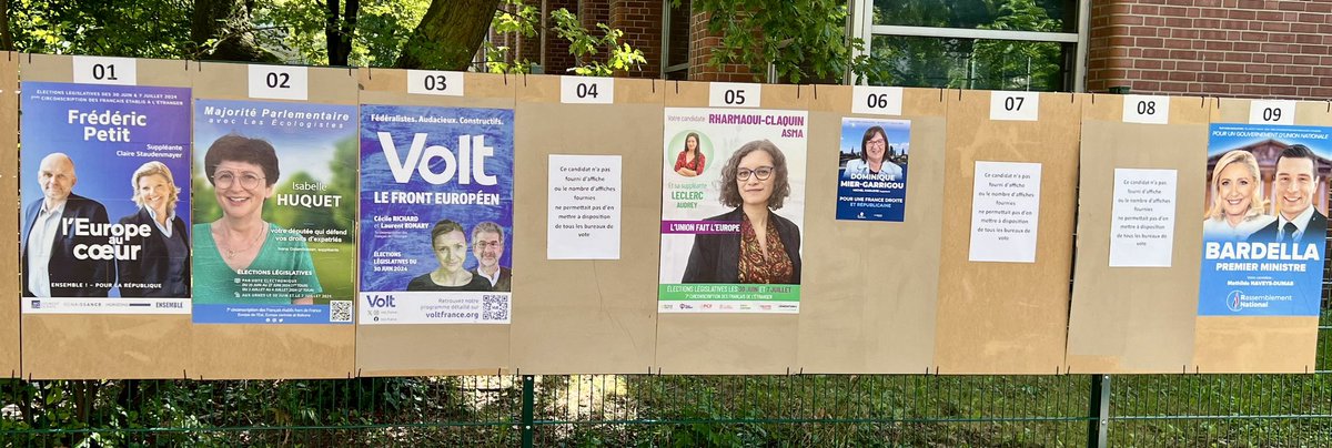 pthibaut's tweet photo. #legislative2024 
Préparatifs à J-1 au lycée français de Berlin
9 candidat.e.s pour un siège dans la 7e circonscription des Français de l’étranger https://t.co/Qi8LMGEOEl