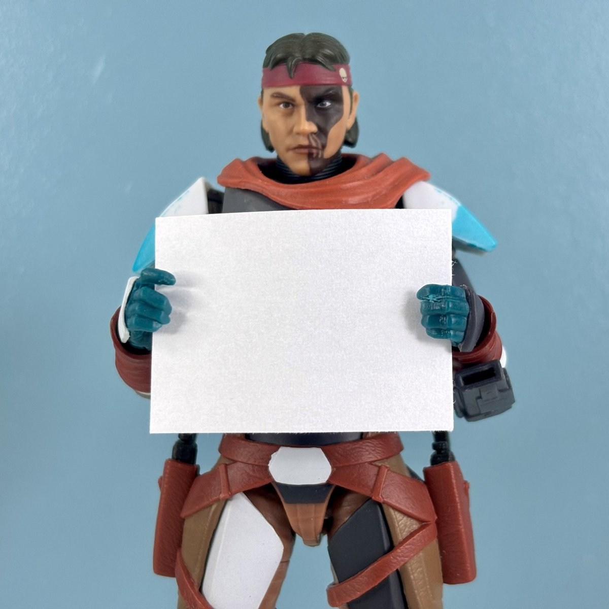 MRMIDGE's tweet image. Okay #swtwt I wanna do something fun. Reply with a Star Wars character and if I have a black series figure of them I’ll reply with a picture of them holding a blank sign so you can edit whatever you want onto it. Here’s some to start off. (Only sequel fig I have is Rey, sorry)