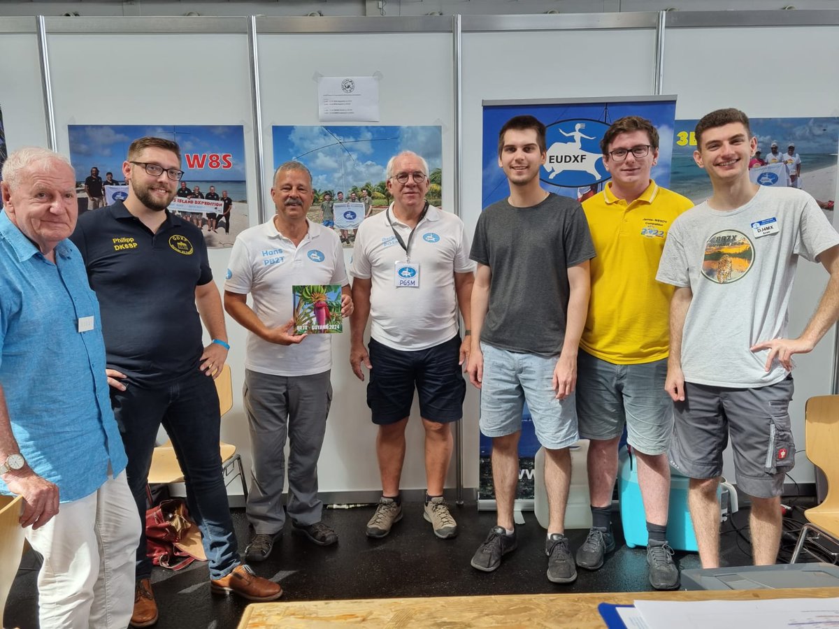 Small gift for EUDXF from the 8R7X team, a photo book with their best memories signed by all team members. Thanks #eudxf for your great support of our efforts in Guyana 🇬🇾

#8R7X #HAMRADIO