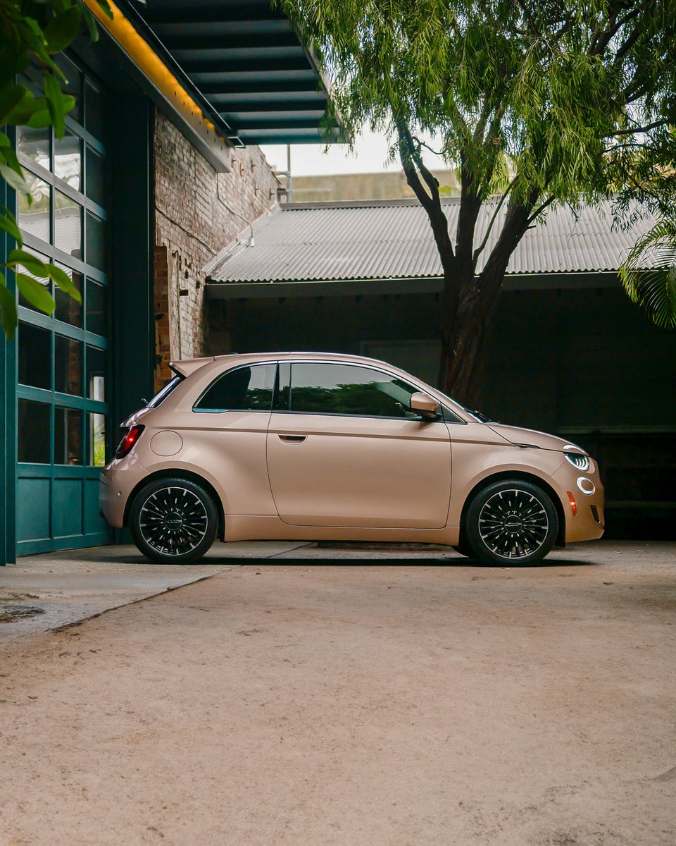 FIATUSA's tweet image. Rose gold and ready to roll.
