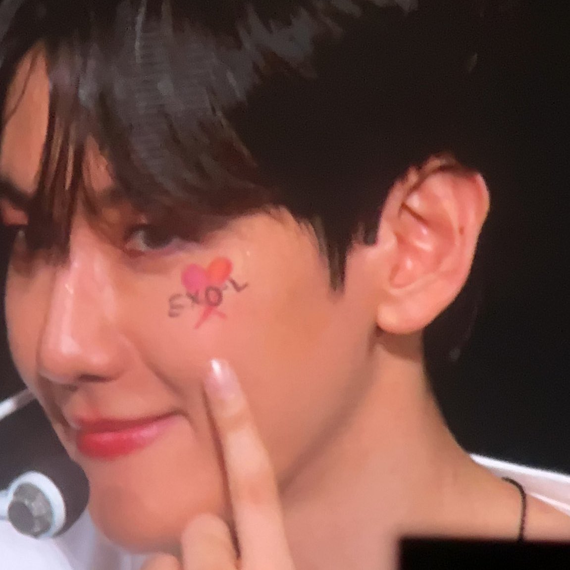 “ممنونم اکسوال”
پسری رو استن کنین که بکهیون باشه:>>>

#Baekhyun <a href="/B_hundred_Hyun/">Baekhyun_EXO</a>